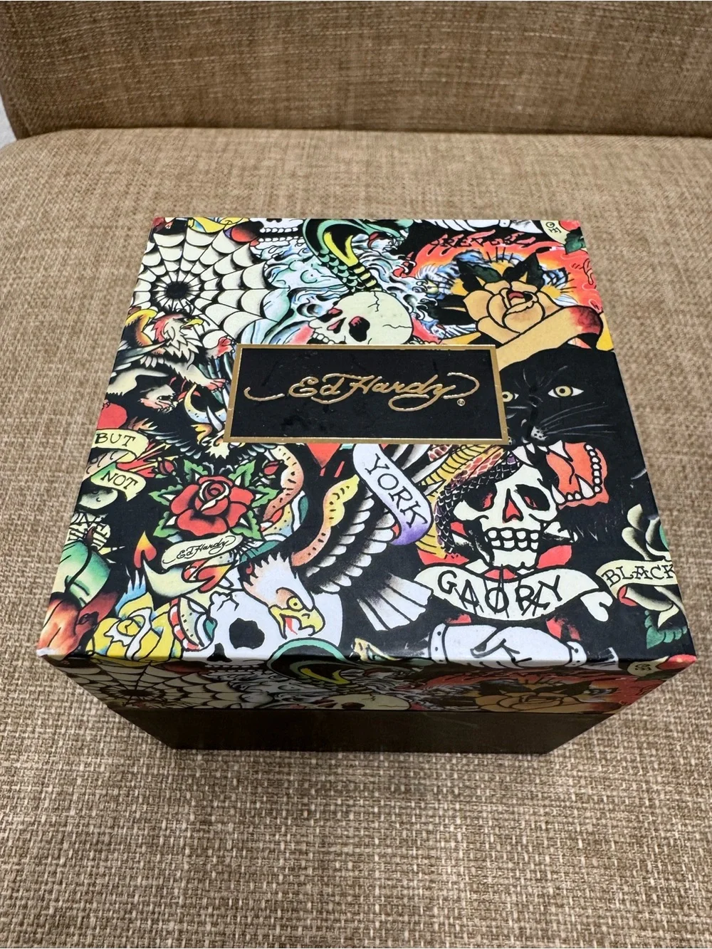 Ed Hardy Men’s Quartz Skull Dial Watch Black Mesh Band 46mm 30m Box……Retails $95